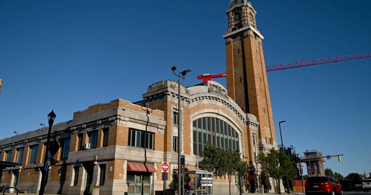 Cleveland hands over West Side Market management to nonprofit